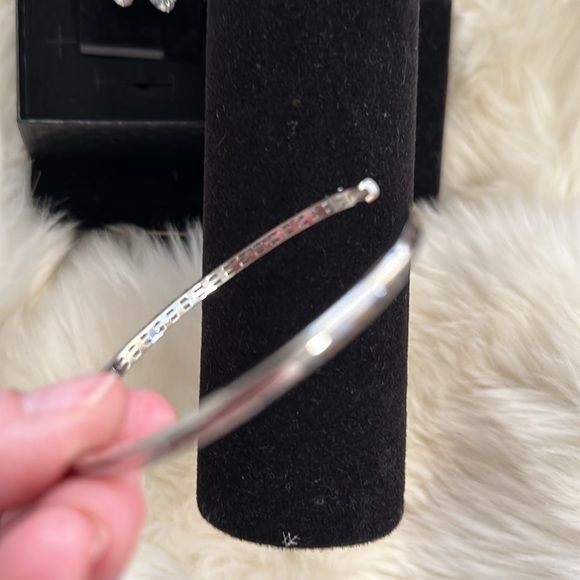 NEW 2pc Silver Gift Set:Oval Earrings+Diamond Baguettes Bangle Bracelet Jewelry - Picture 8 of 16